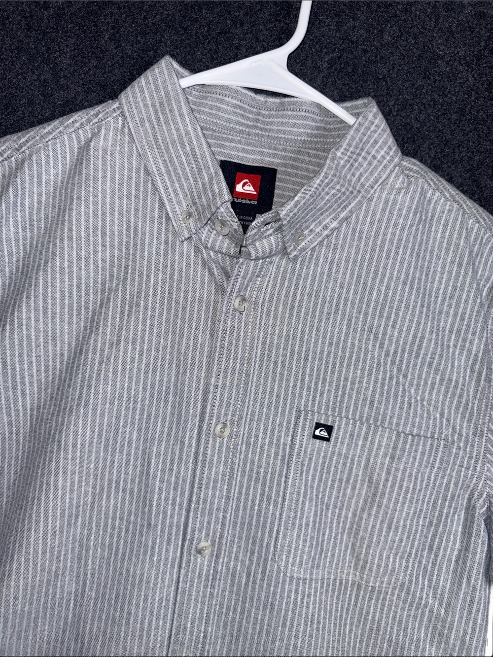 Quiksilver Men's Gray and White Striped Button-Down Shirt